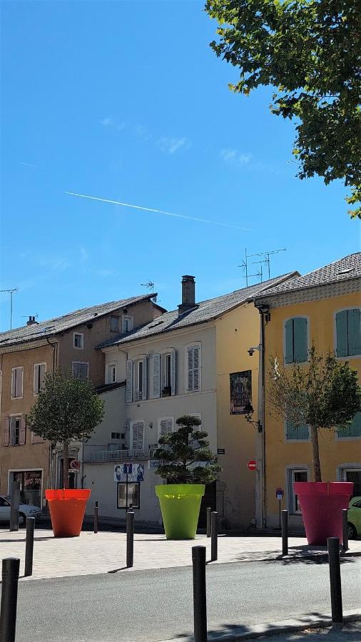 L'Escale Centre Historique De Gap Meuble De Tourisme Classe 3 Etoiles Luaran gambar